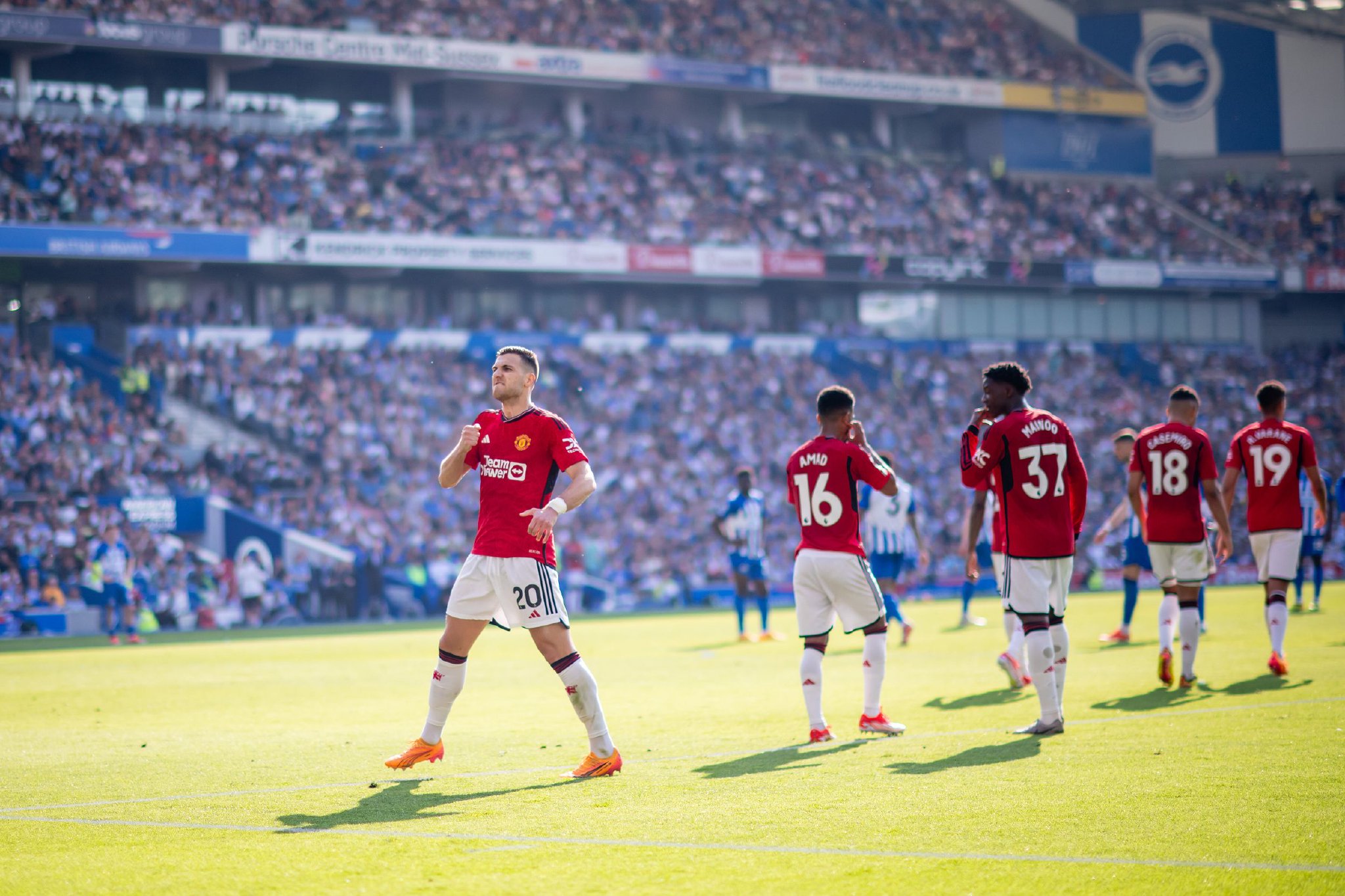 同样不容小 同样不容小